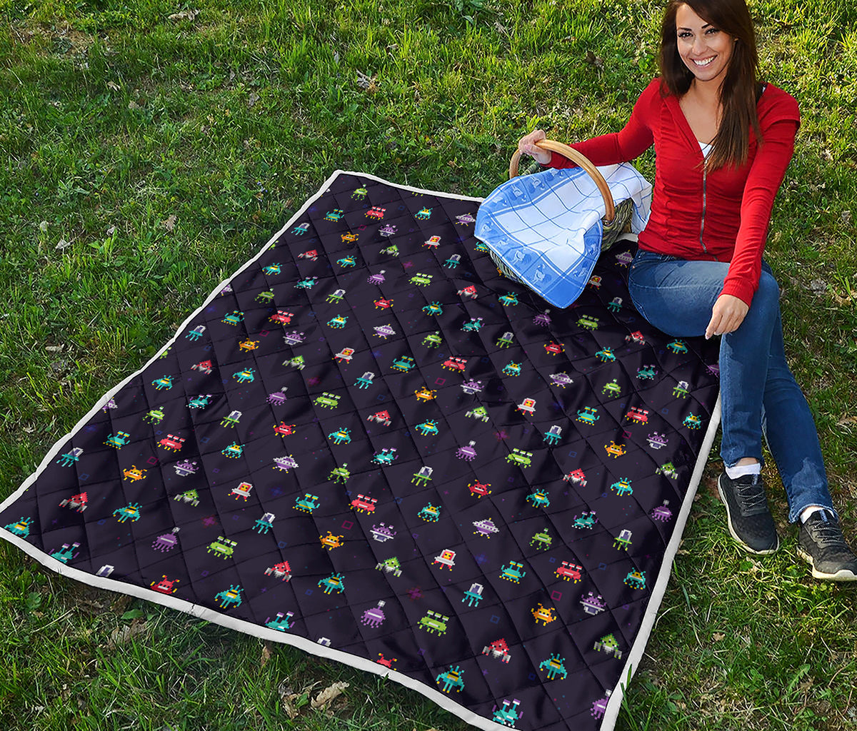Pixel UFO Aliens Pattern Print Quilt