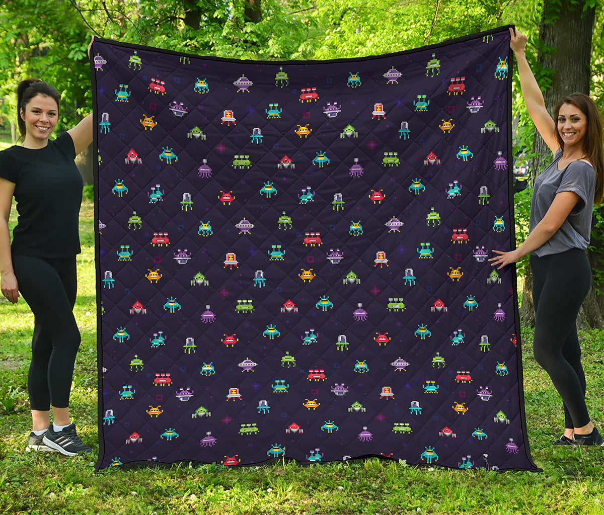 Pixel UFO Aliens Pattern Print Quilt