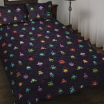 Pixel UFO Aliens Pattern Print Quilt Bed Set