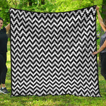 Pixel Zigzag Pattern Print Quilt