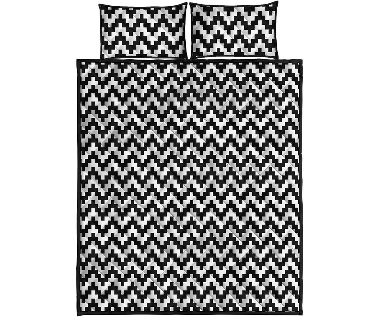 Pixel Zigzag Pattern Print Quilt Bed Set