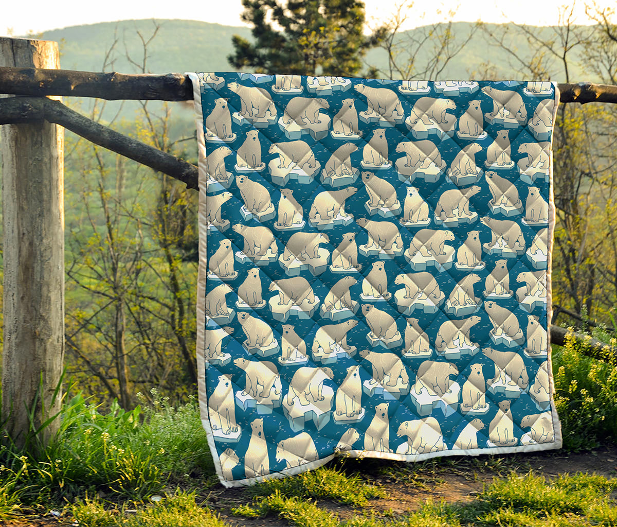 Polar Bear On Ice Pattern Print Quilt