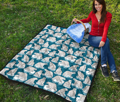 Polar Bear On Ice Pattern Print Quilt
