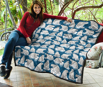 Polar Bear On Ice Pattern Print Quilt
