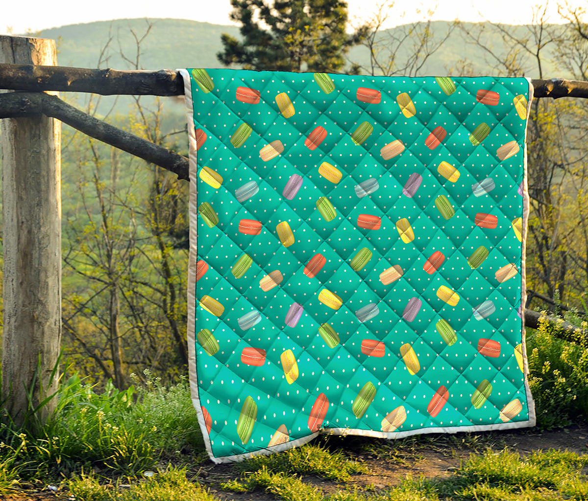Polka Dot Macaron Pattern Print Quilt