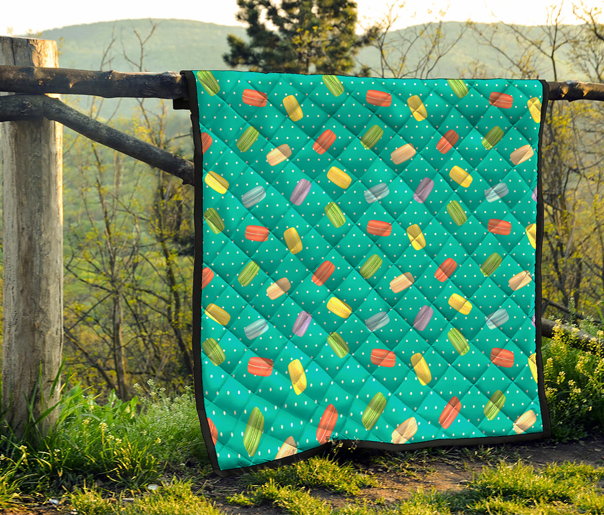Polka Dot Macaron Pattern Print Quilt