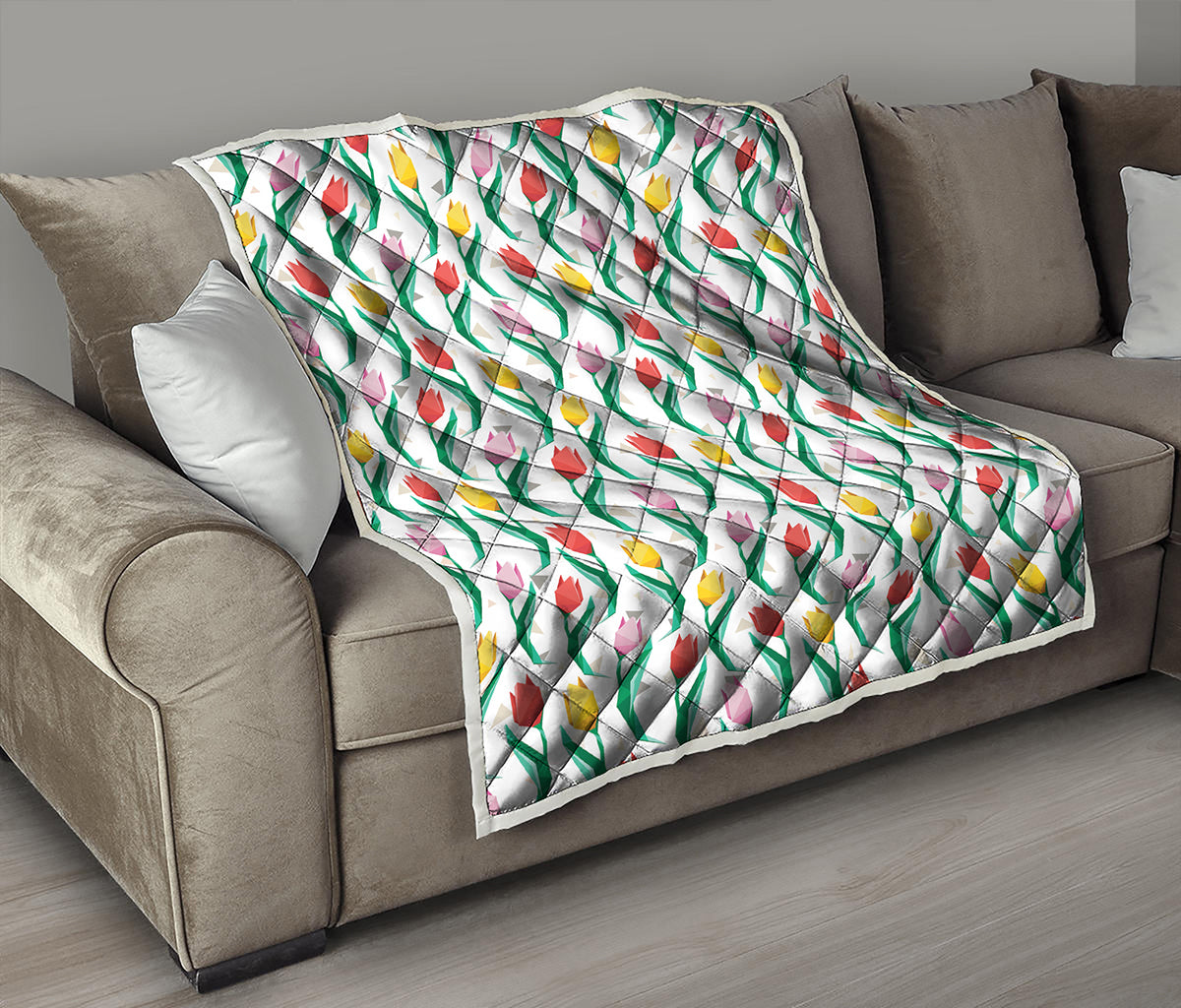 Polygon Tulip Pattern Print Quilt