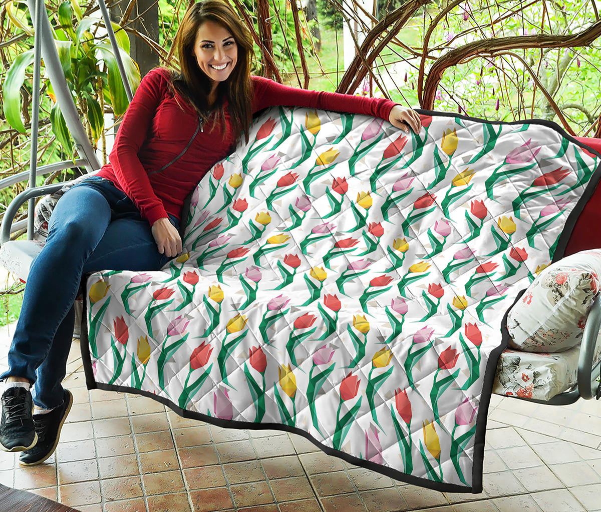 Polygon Tulip Pattern Print Quilt