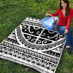 Polynesian Tribal Tattoo Pattern Print Quilt