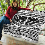 Polynesian Tribal Tattoo Pattern Print Quilt