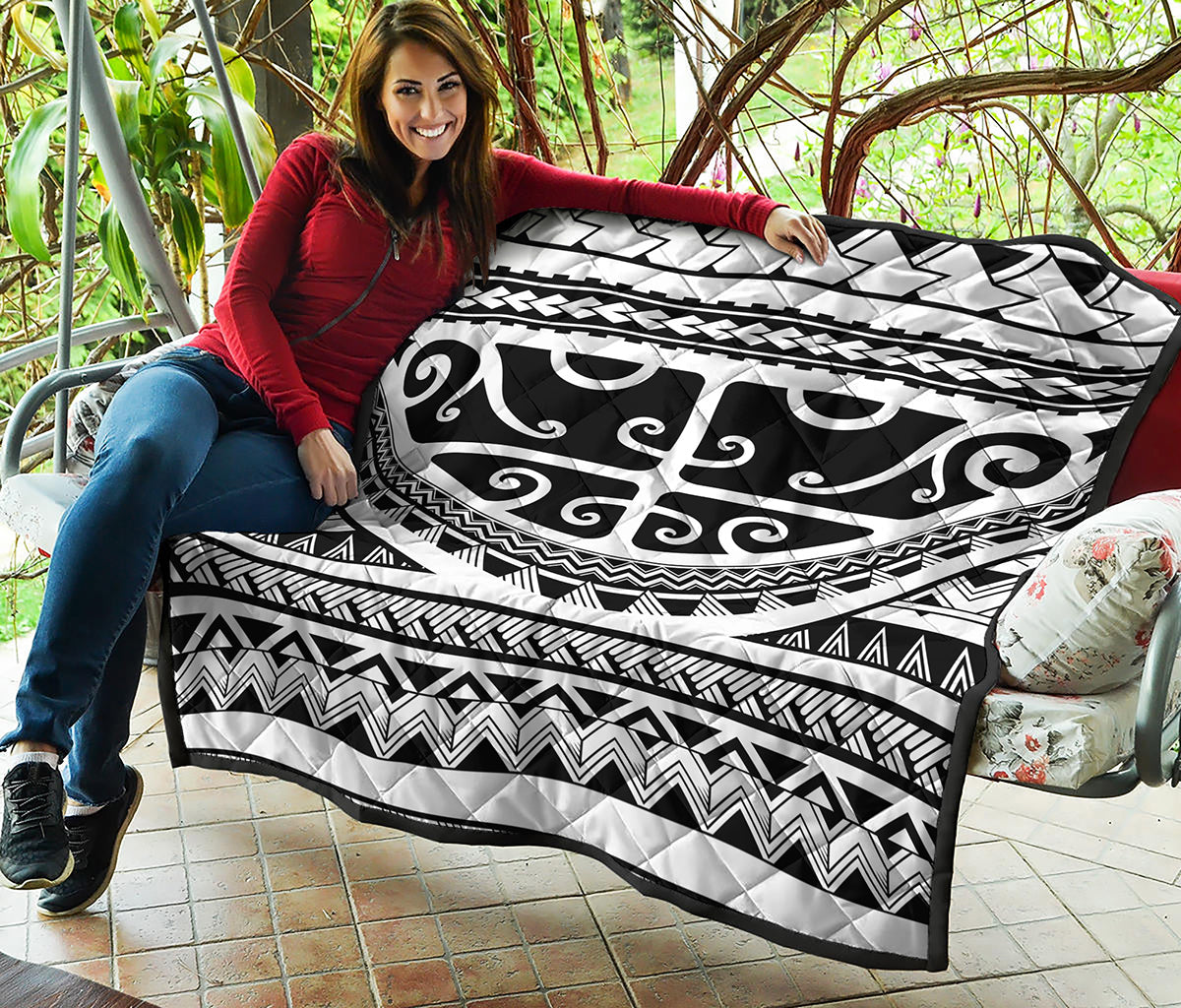 Polynesian Tribal Tattoo Pattern Print Quilt