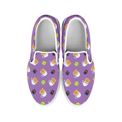 Pomeranian In Tea Cup Pattern Print White Slip On Shoes