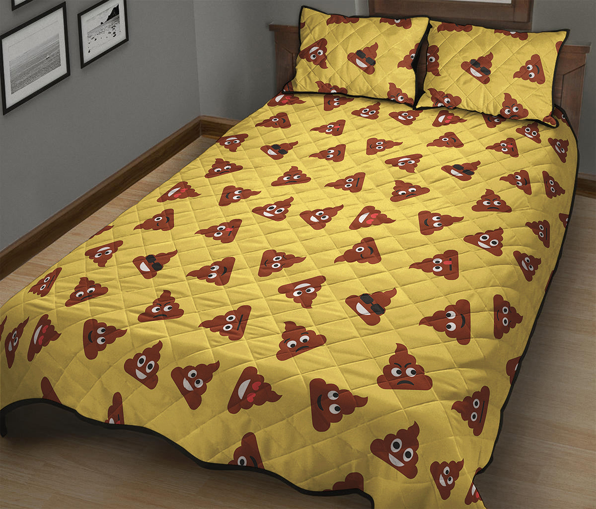 Poop Emoji Pattern Print Quilt Bed Set