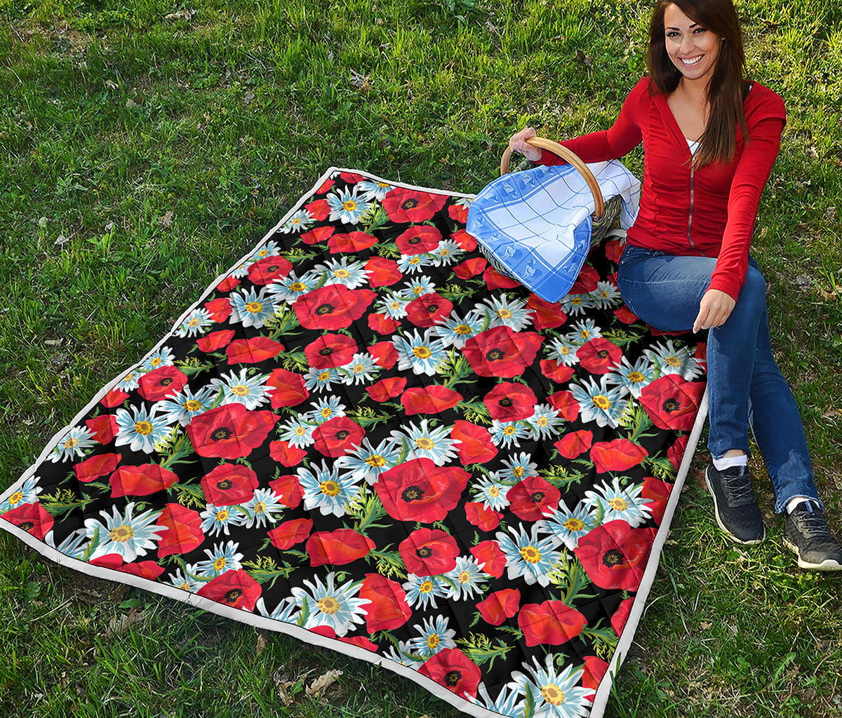 Poppy And Chamomile Pattern Print Quilt
