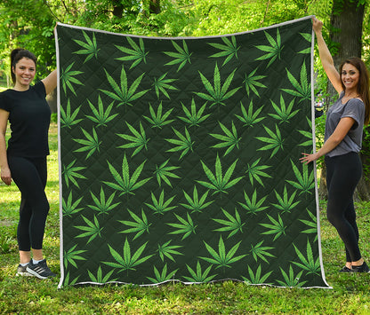 Pot Leaf Pattern Print Quilt