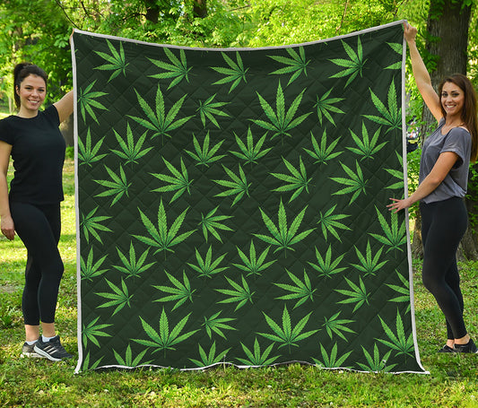 Pot Leaf Pattern Print Quilt