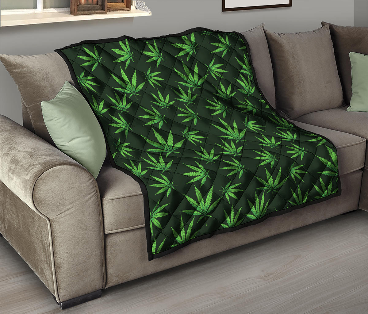 Pot Leaf Pattern Print Quilt