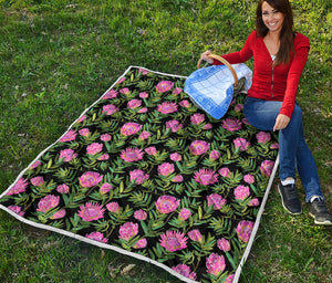 Protea Floral Pattern Print Quilt