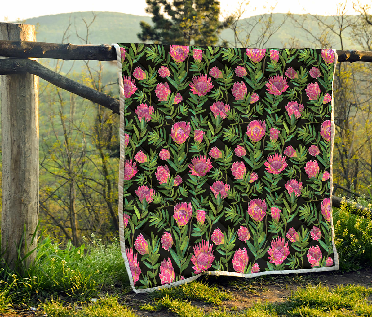 Protea Floral Pattern Print Quilt