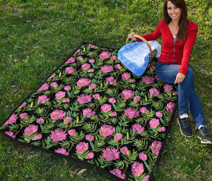 Protea Floral Pattern Print Quilt