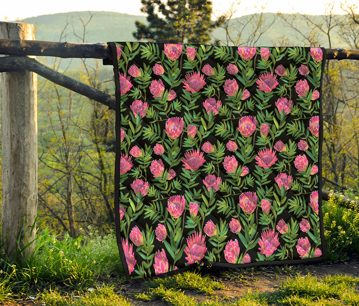 Protea Floral Pattern Print Quilt