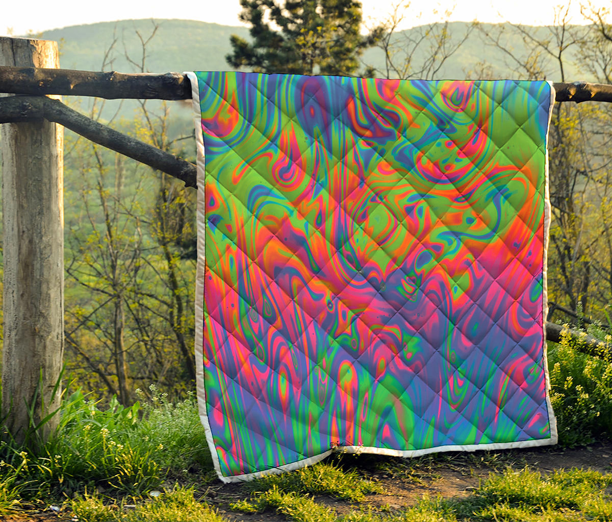 Psychedelic Bubble Print Quilt