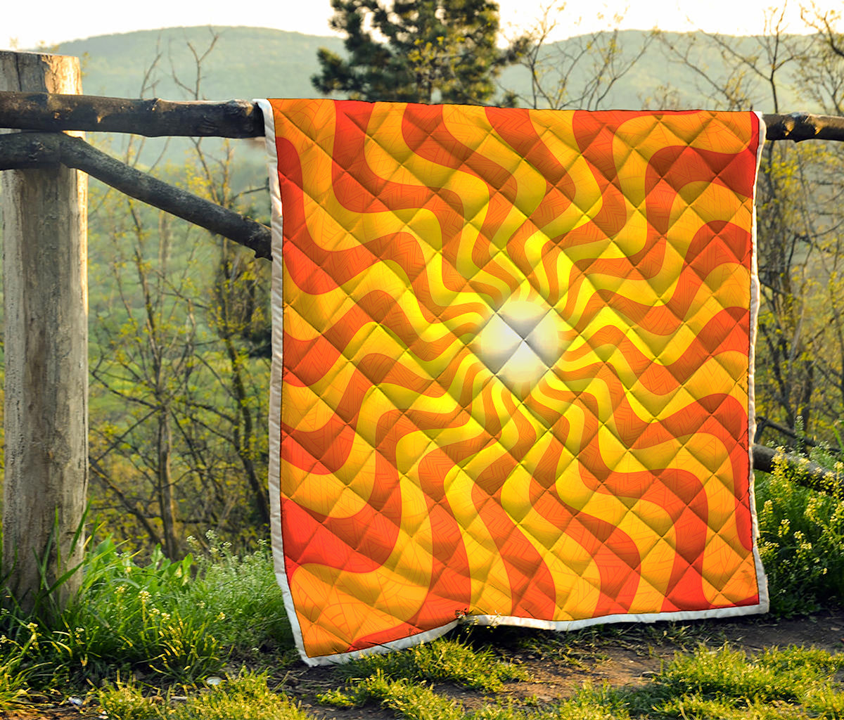 Psychedelic Burning Sun Print Quilt