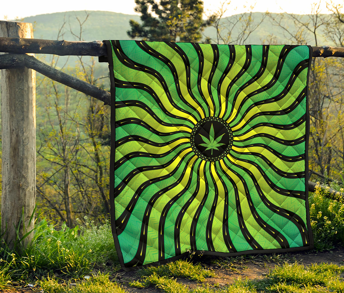 Psychedelic Cannabis Leaf Print Quilt
