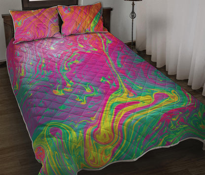 Psychedelic Formed Print Quilt Bed Set