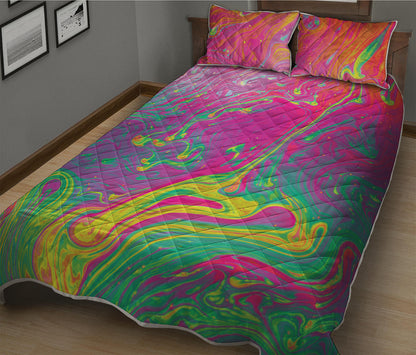 Psychedelic Formed Print Quilt Bed Set
