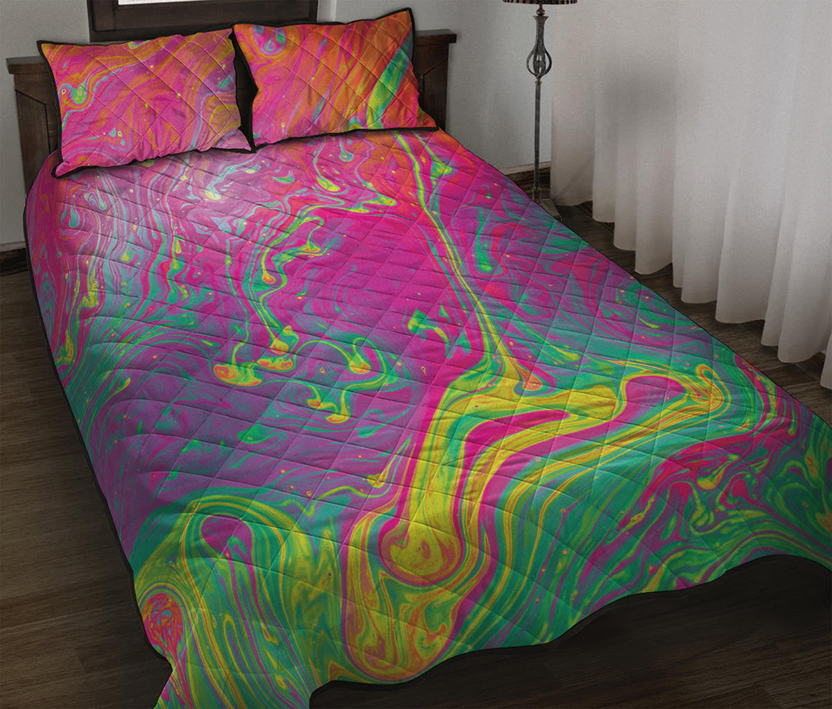 Psychedelic Formed Print Quilt Bed Set
