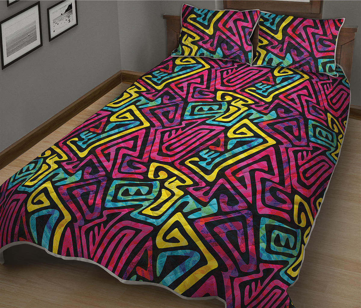 Psychedelic Funky Pattern Print Quilt Bed Set