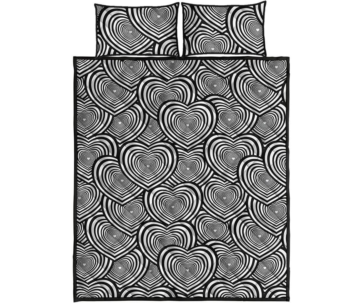 Psychedelic Heart Pattern Print Quilt Bed Set