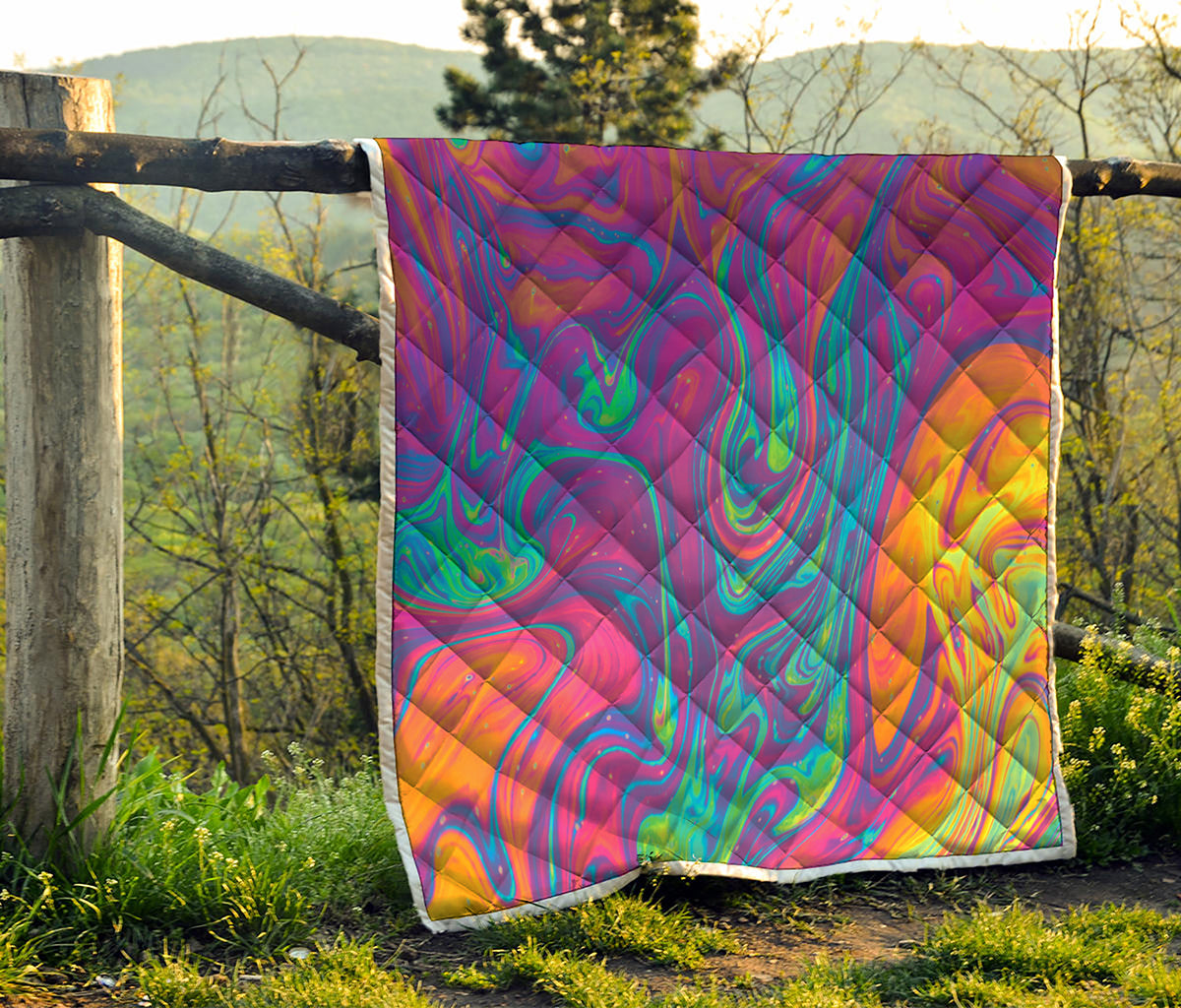 Psychedelic Liquid Print Quilt