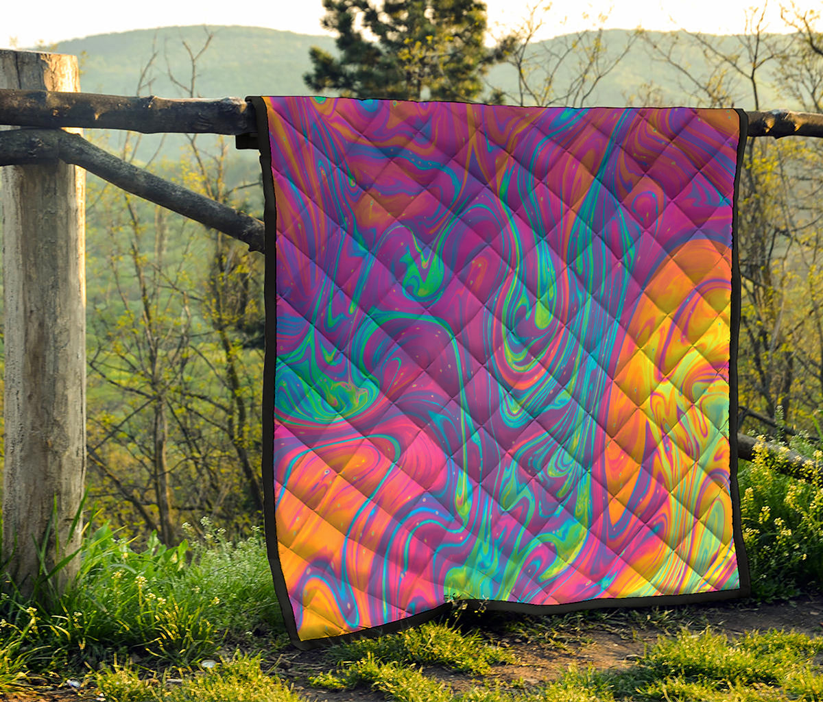 Psychedelic Liquid Print Quilt