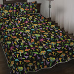 Psychedelic Mushroom Pattern Print Quilt Bed Set