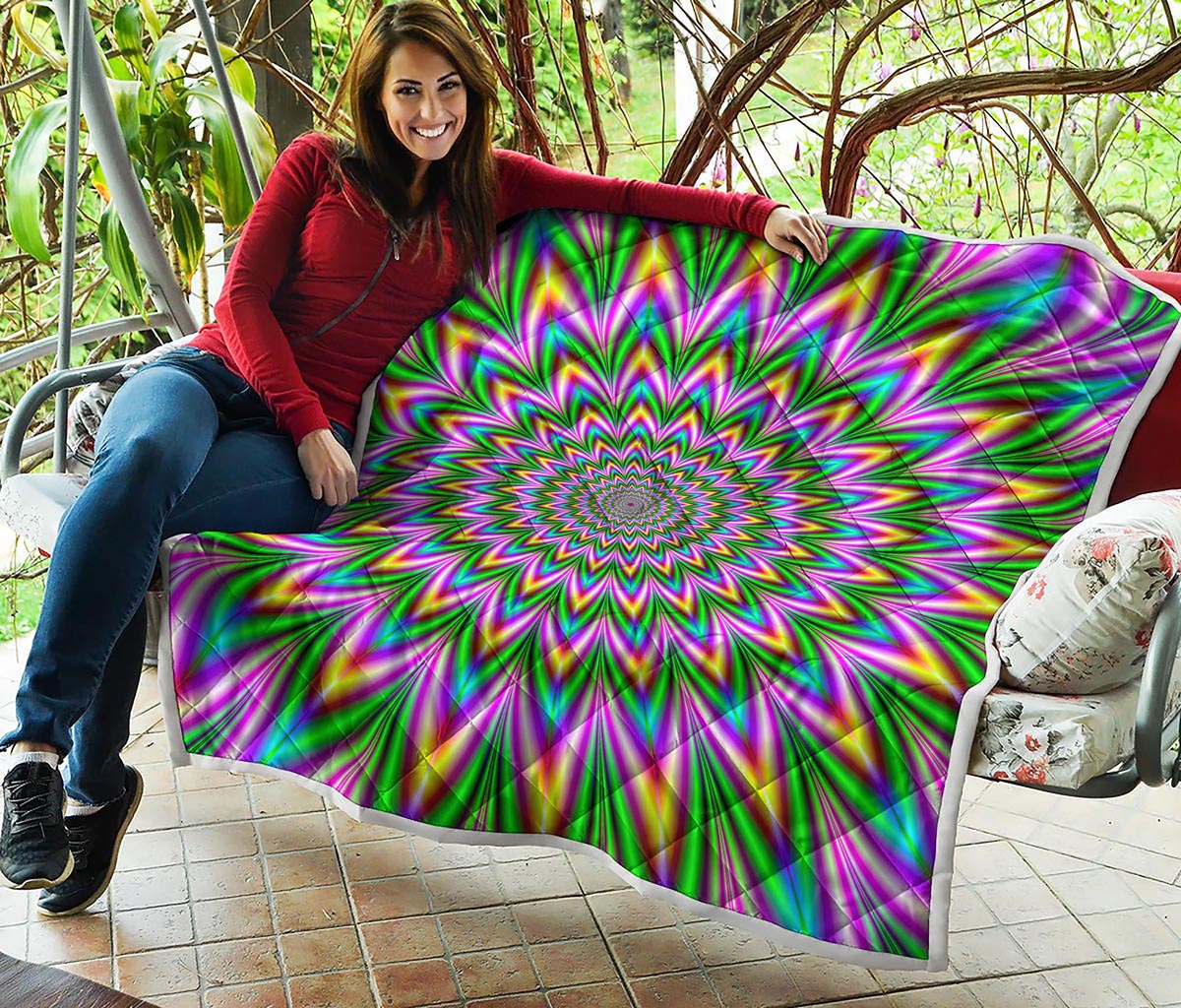Psychedelic Radiant Optical Illusion Quilt