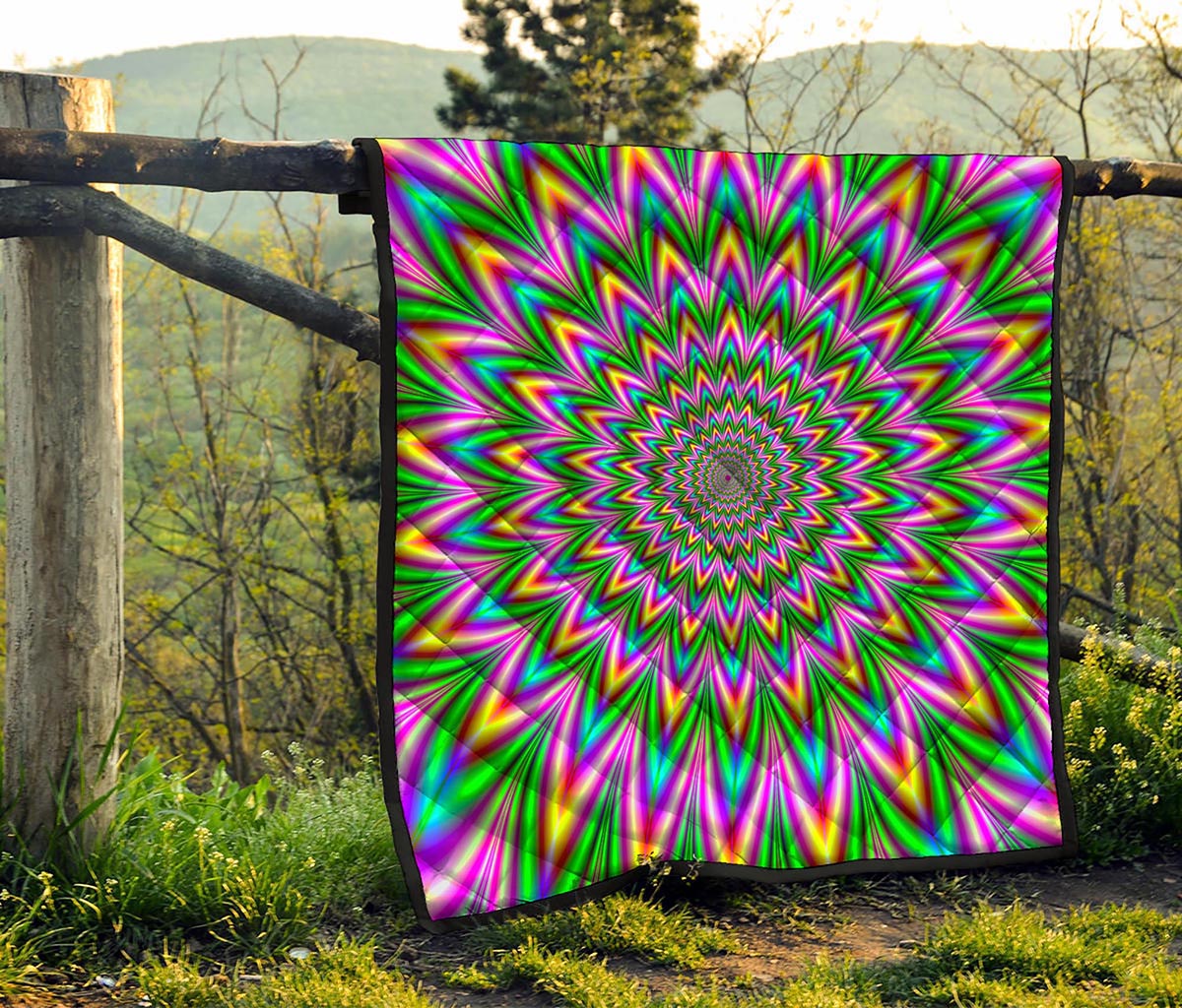 Psychedelic Radiant Optical Illusion Quilt