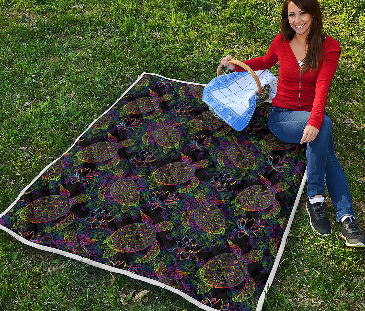 Psychedelic Sea Turtle Pattern Print Quilt