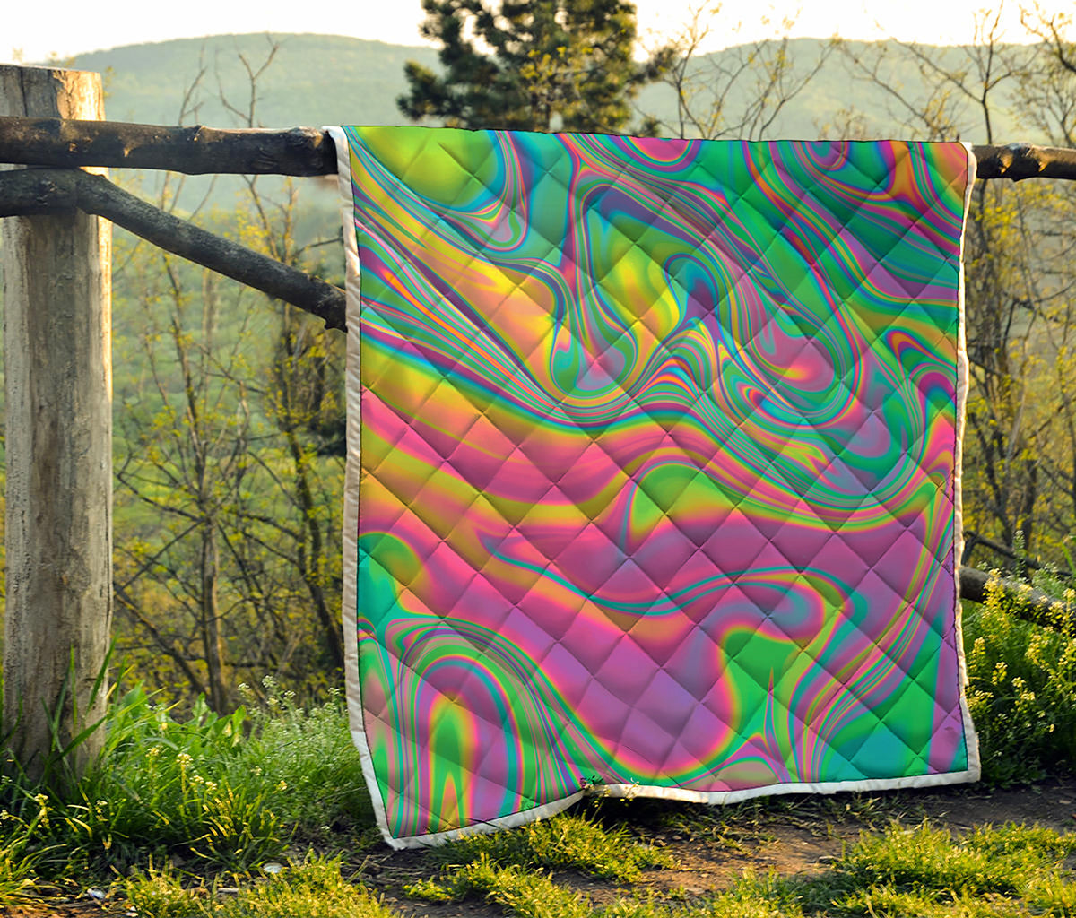 Psychedelic Soap Bubble Print Quilt