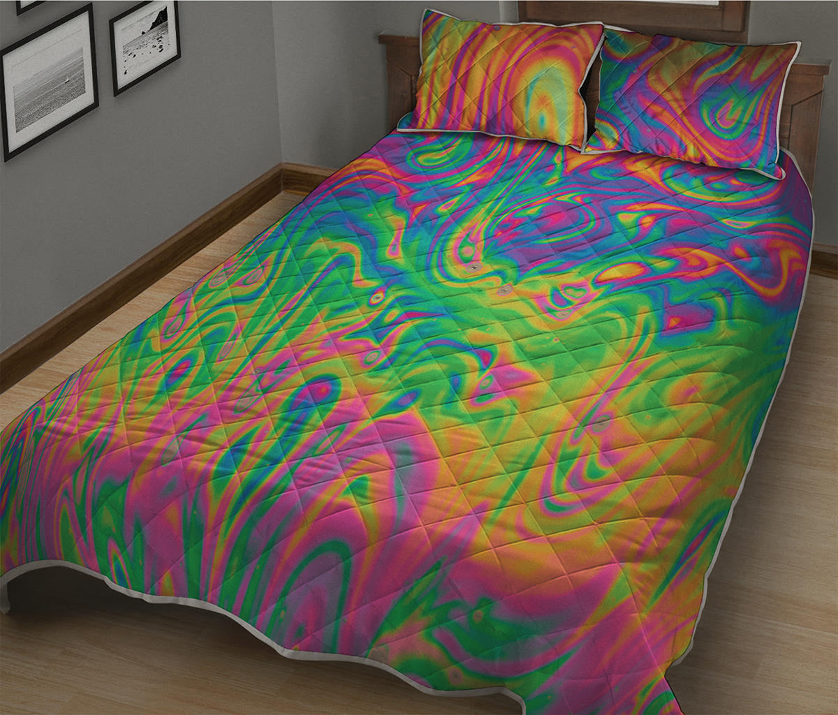 Psychedelic Surface Print Quilt Bed Set