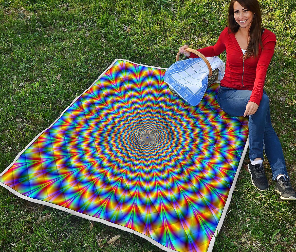 Psychedelic Wave Optical Illusion Quilt