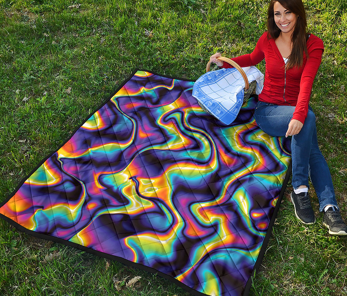 Psychedelic Wavy Print Quilt