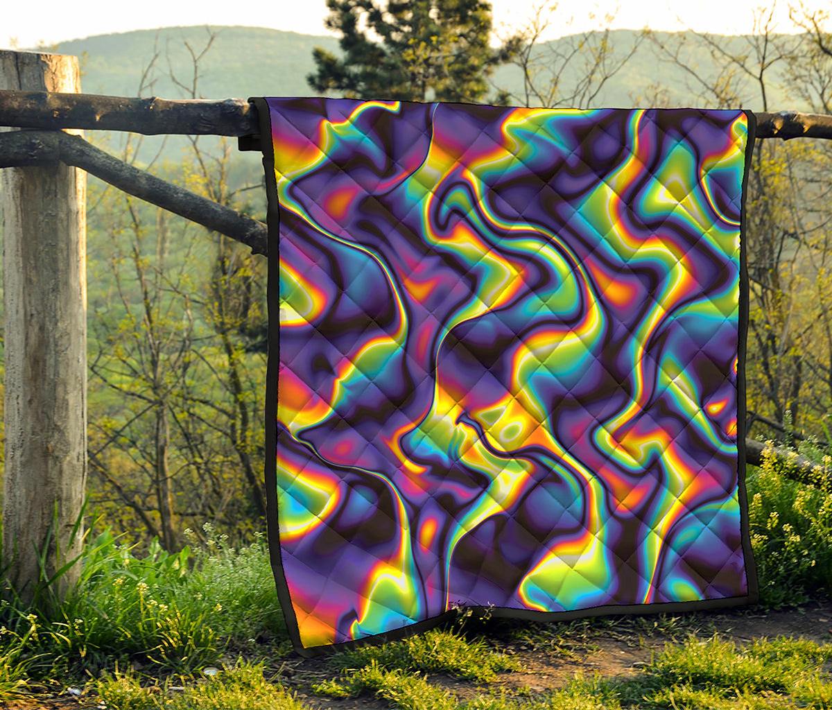 Psychedelic Wavy Print Quilt