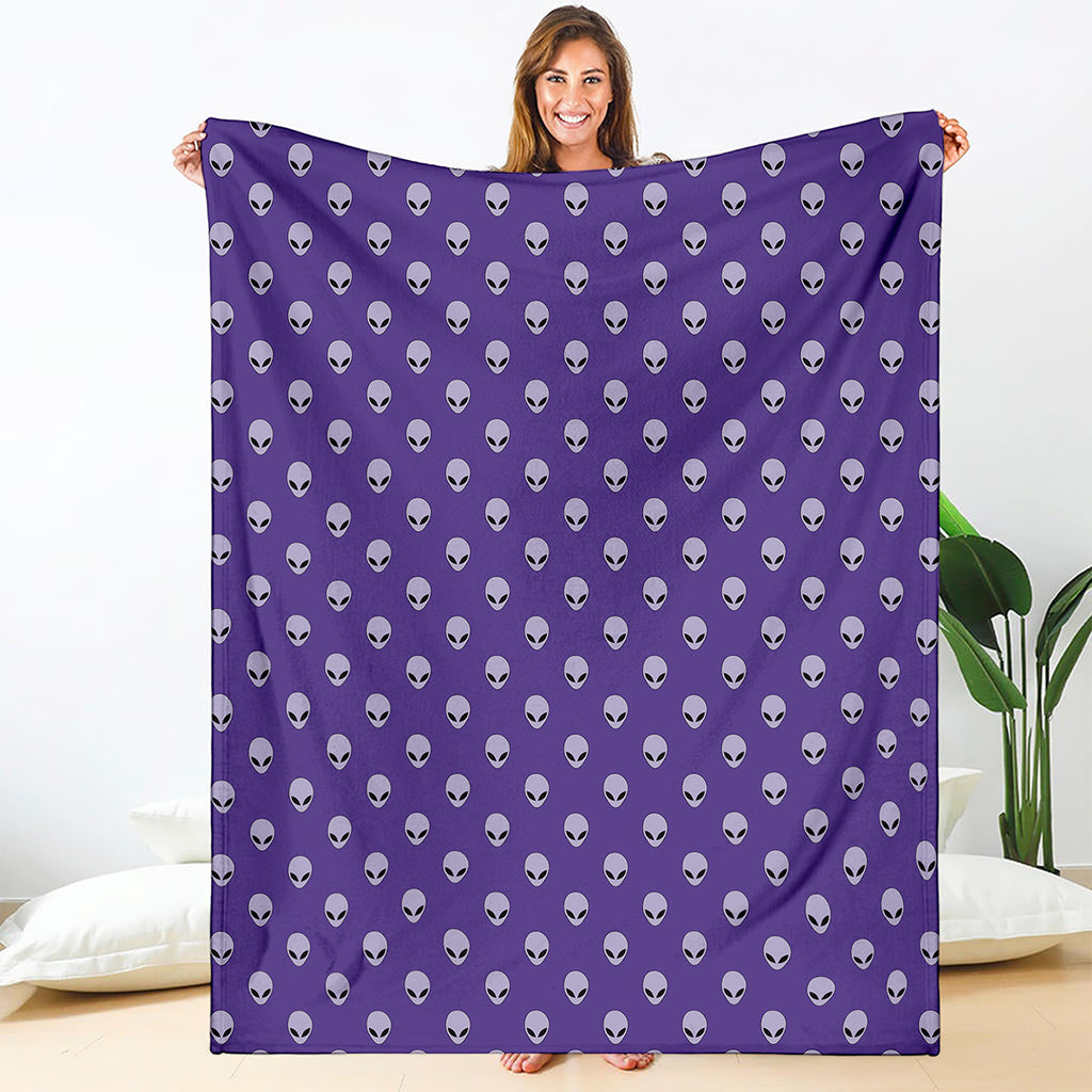 Purple Alien Face Pattern Print Blanket