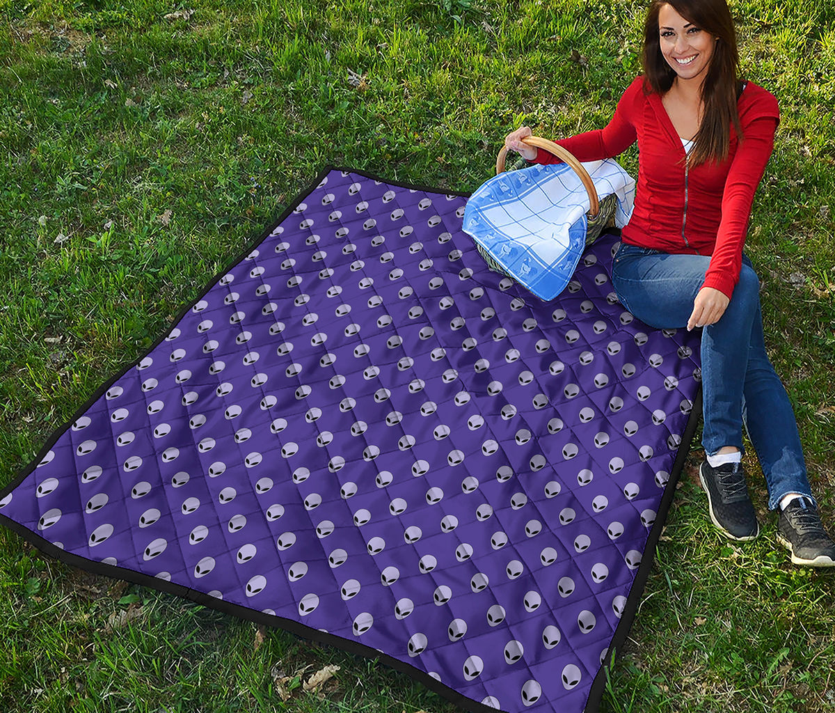 Purple Alien Face Pattern Print Quilt