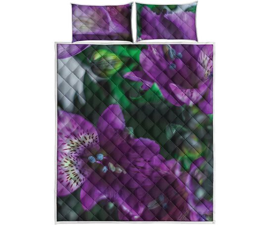 Purple Alstroemeria Print Quilt Bed Set