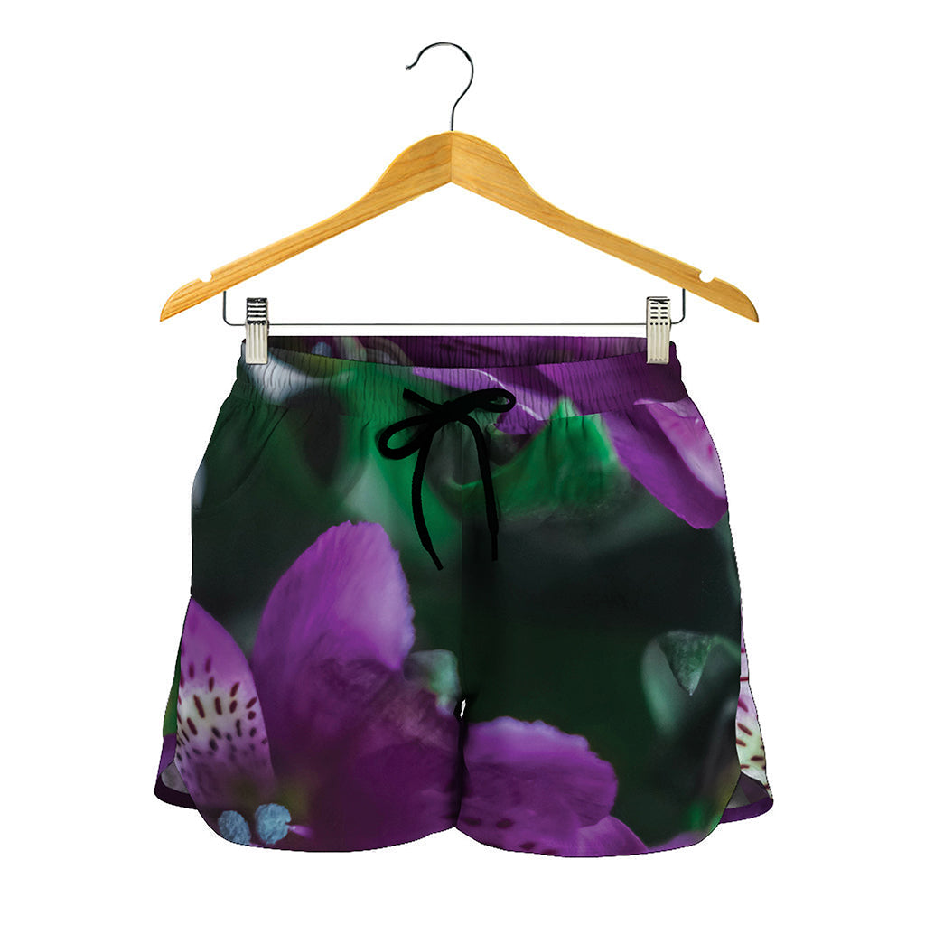 Purple Alstroemeria Print Women's Shorts