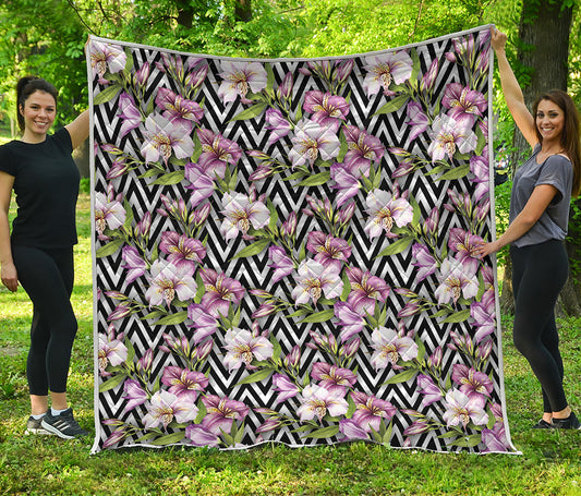 Purple Alstroemeria Zigzag Pattern Print Quilt