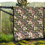Purple Alstroemeria Zigzag Pattern Print Quilt